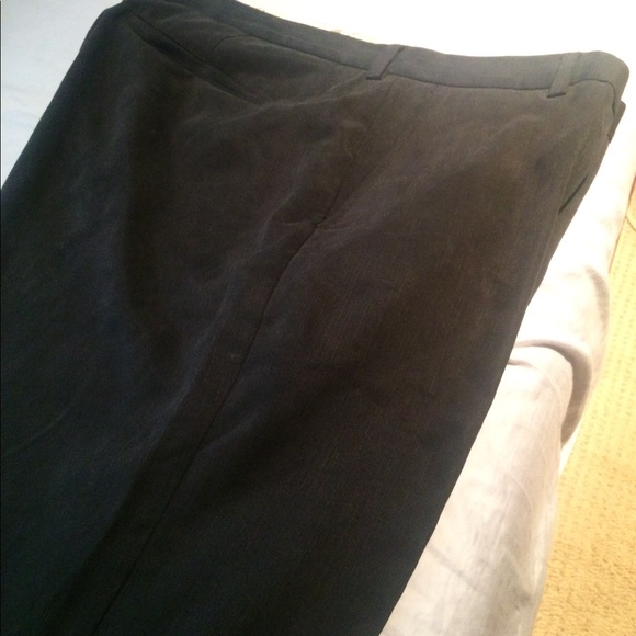 TOMMY BAHAMA CharcoalGrey SLACKS; Size 42 x 32; Like-New Cond. NEW $128; NOW $15 - Picture 14 of 16